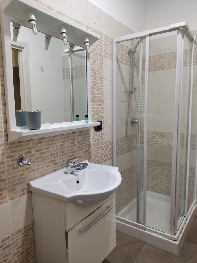 Civico 83 Bed & Breakfast Reggio Calabria Exterior photo